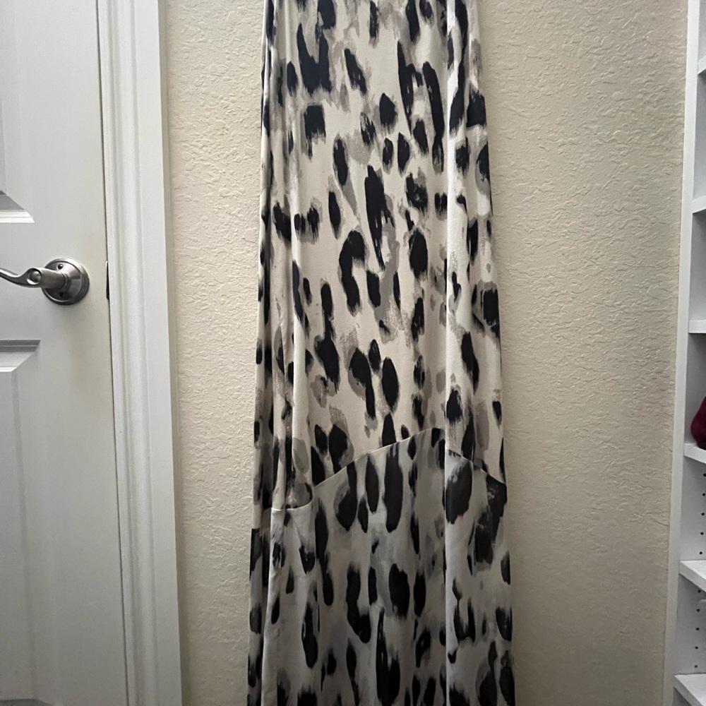 Elegant Black and White Maxi Dress